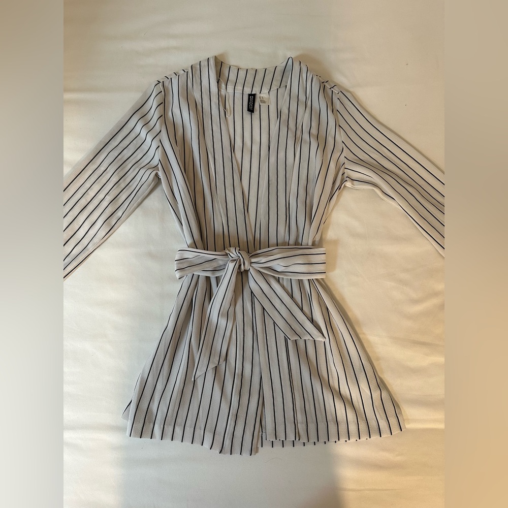 H&M tie waist blazer - Size M